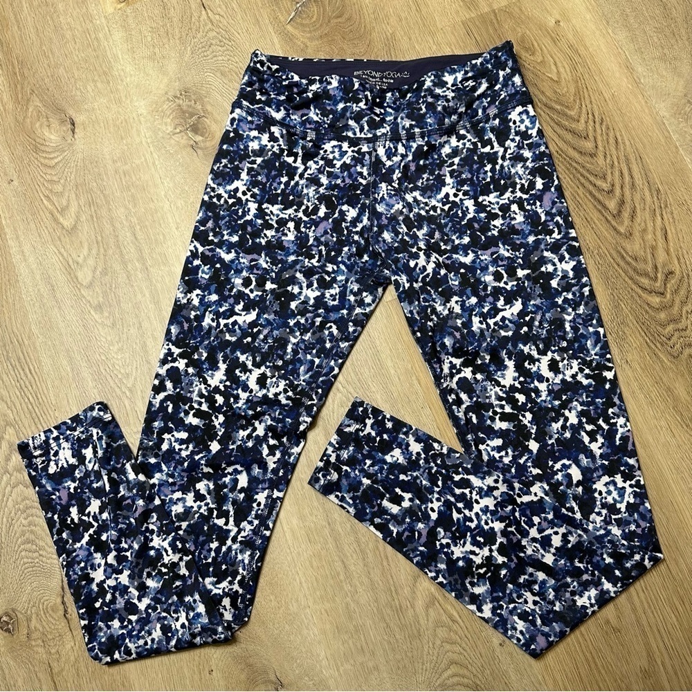 Beyond Yoga Blue Pattern Leggings With Pockets Size S